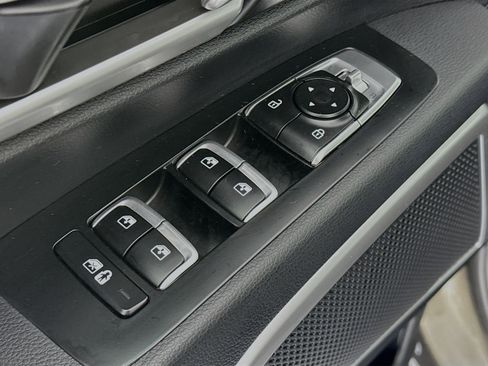 Used 2023 Kia Telluride S FWD image 18
