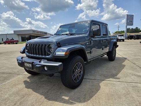 New 2026 Jeep Gladiator Sport AWD/4WD image 2