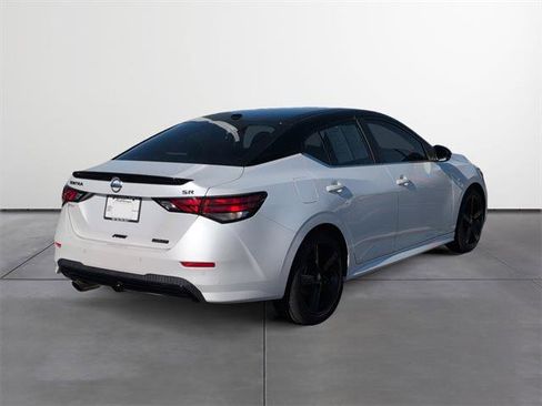 Used 2022 Nissan Sentra SR w/ Midnight Edition image 5
