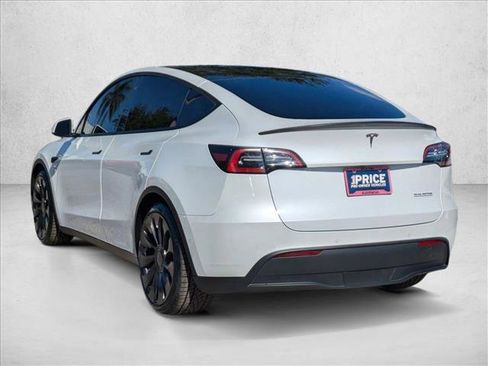 Used 2022 Tesla Model Y Performance image 8