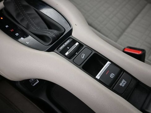 Certified 2023 Honda HR-V LX image 19