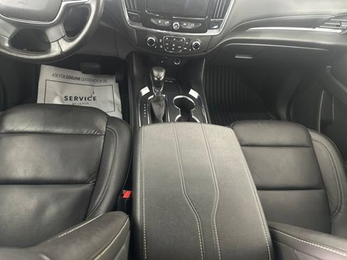 Used 2022 Chevrolet Traverse LT w/ Midnight/Sport Edition AWD/4WD image 23