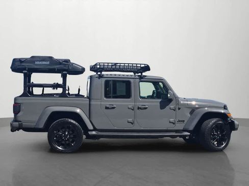 Used 2023 Jeep Gladiator Overland image 7