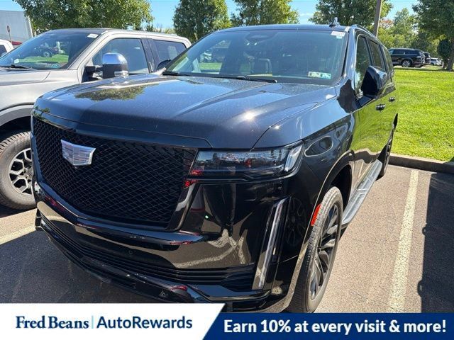 Used 2024 Cadillac Escalade ESV Sport Platinum w/ LPO, ONYX Package AWD/4WD image 2