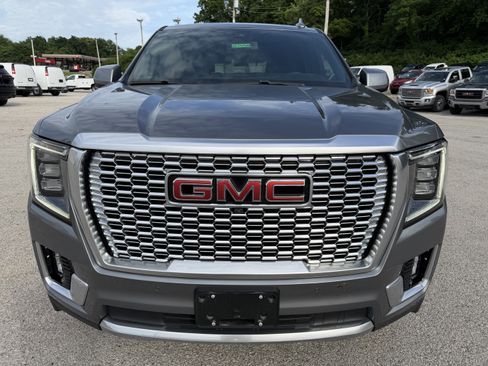 Used 2022 GMC Yukon Denali AWD/4WD image 2