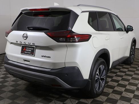 Used 2023 Nissan Rogue SV w/ SV Premium Package image 10