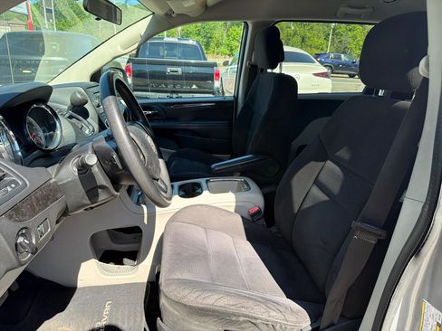 Used 2015 Dodge Grand Caravan SXT FWD image 20