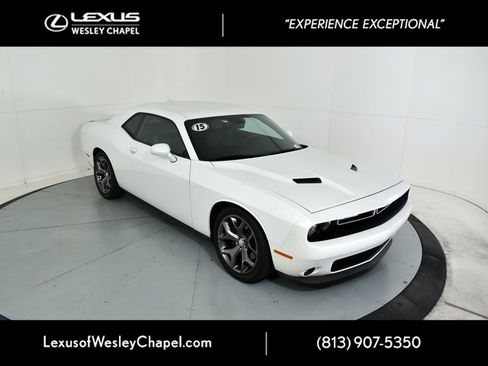 Used 2015 Dodge Challenger SXT Plus image 2