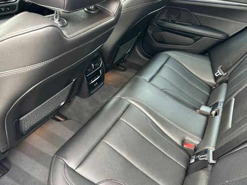 Used 2023 BMW i4 eDrive40 image 12