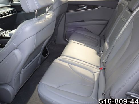 Used 2022 Lincoln Nautilus Reserve image 19