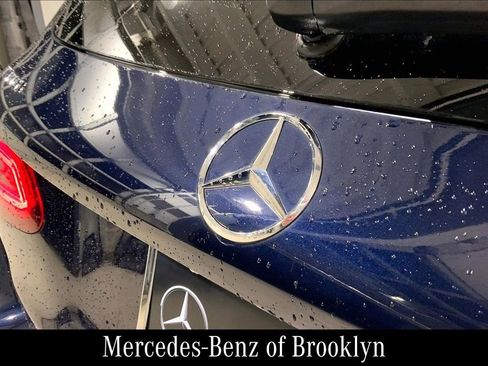 Certified 2022 Mercedes-Benz GLC 43 AMG 4MATIC image 32