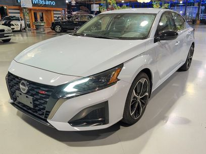Used 2023 Nissan Altima 2.5 SR