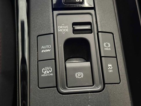 Used 2024 Toyota Prius Prime FWD image 17