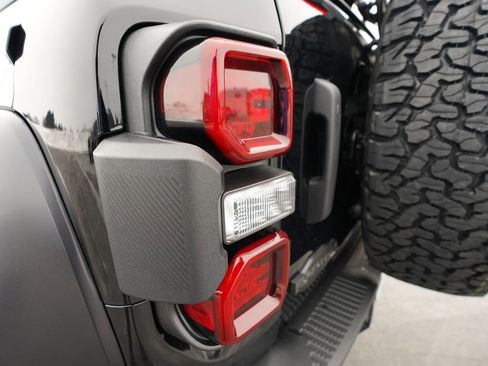 New 2025 Ford Bronco Raptor image 25