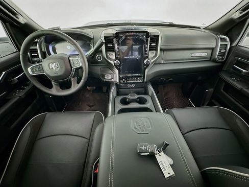 New 2026 RAM 2500 Laramie AWD/4WD image 9