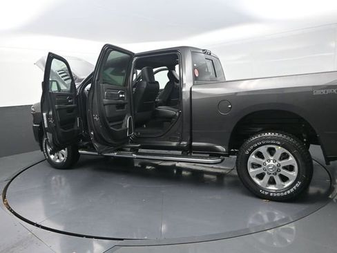 New 2026 RAM 2500 Laramie w/ Sport Appearance Package AWD/4WD image 34