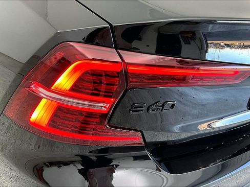 Used 2022 Volvo S60 T8 R-Design w/ Advanced Package image 40