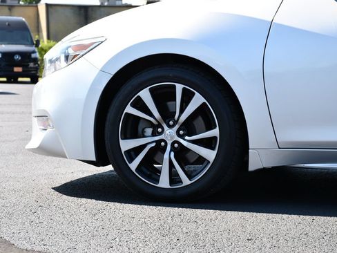 Used 2018 Nissan Maxima Platinum FWD image 12