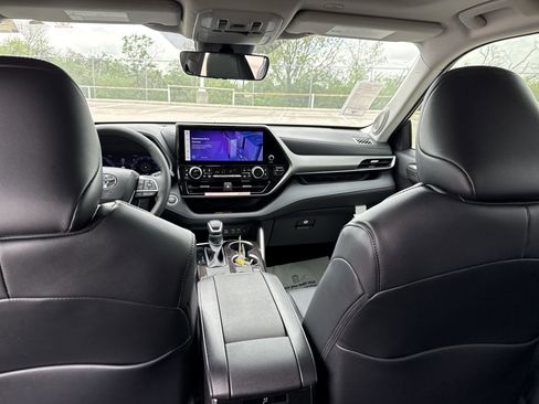 New 2026 Toyota Highlander Limited AWD/4WD image 23