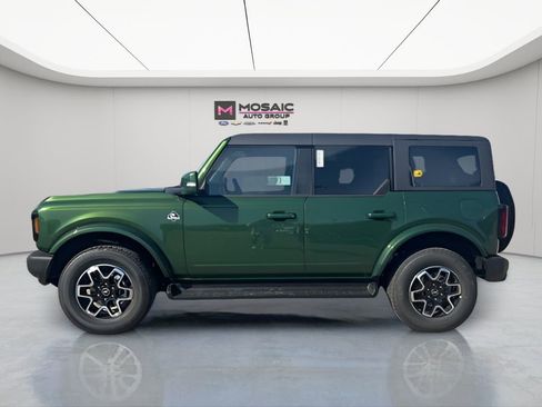 New 2025 Ford Bronco Outer Banks AWD/4WD image 3