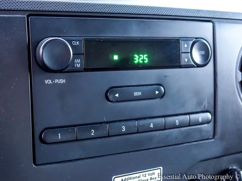 Used 2017 Ford E-350 and Econoline 350 Super Duty image 14