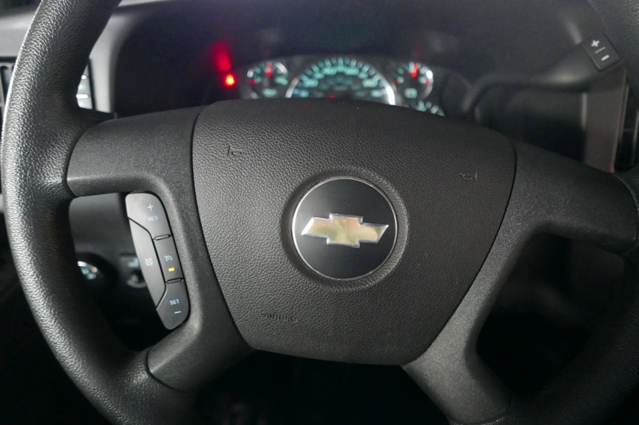 Used 2018 Chevrolet Express 2500 w/ Driver Convenience Package RWD image 13