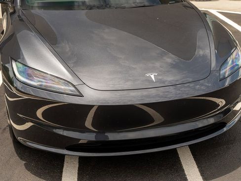 Used 2025 Tesla Model 3 RWD image 5