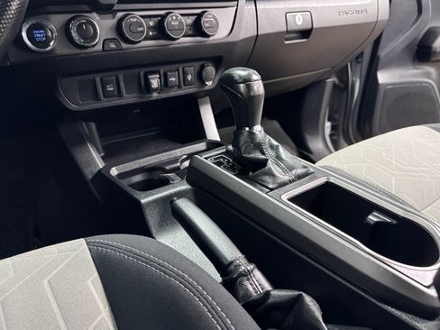 Used 2021 Toyota Tacoma TRD Off-Road image 20