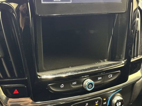 Certified 2023 Chevrolet Traverse LT AWD/4WD image 20