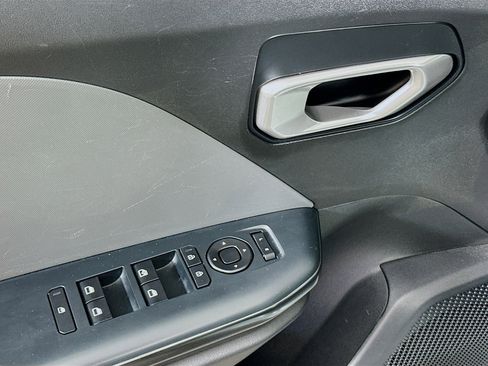 Used 2025 Kia K4 LXS image 15