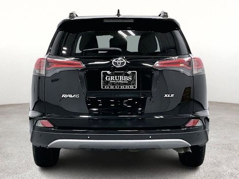 Used 2018 Toyota RAV4 XLE image 6