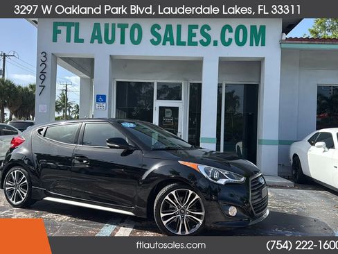 Used 2016 Hyundai Veloster Turbo w/ Option Group 04 FWD image 2