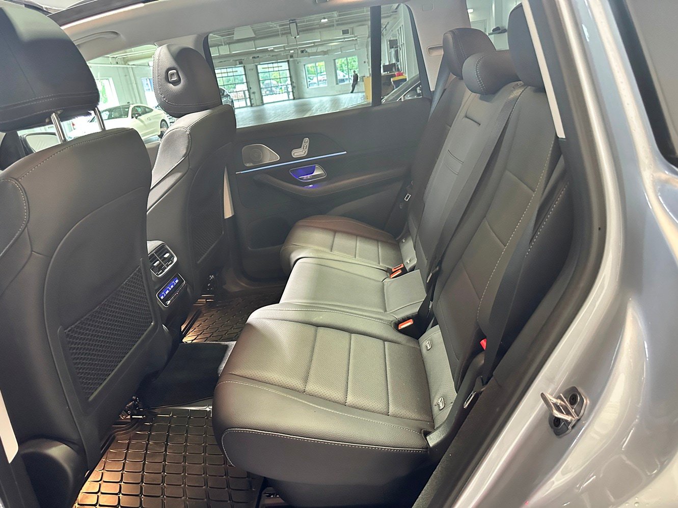 Used 2026 Mercedes-Benz GLS 450 4MATIC image 12