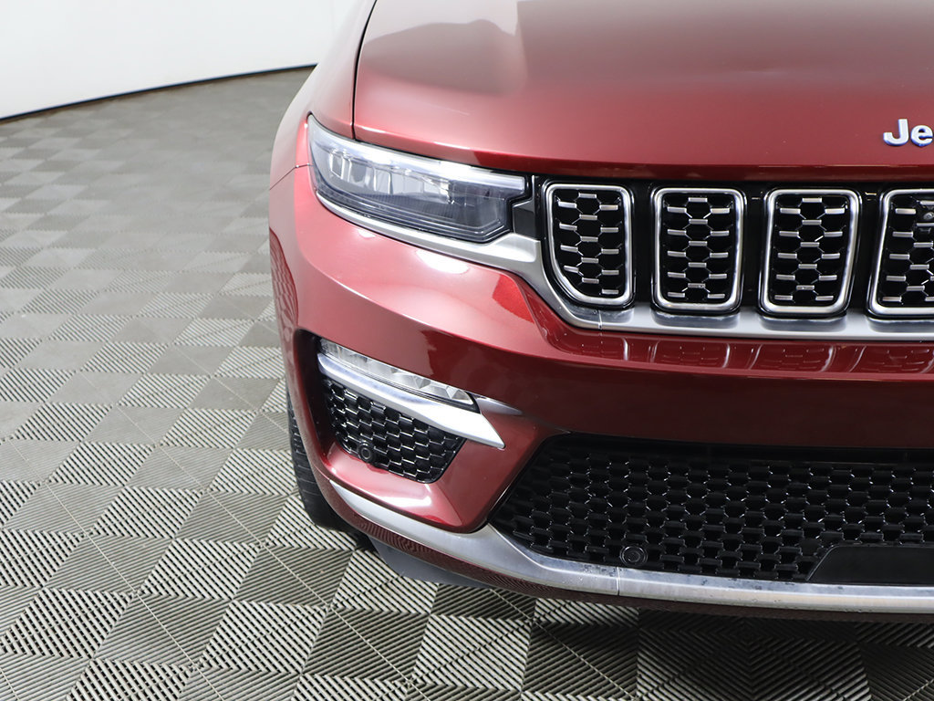 Used 2024 Jeep Grand Cherokee Summit AWD/4WD image 17