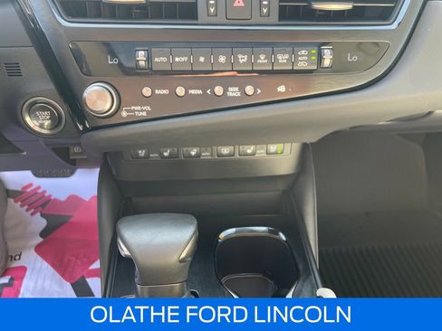 Used 2023 Lexus ES 350 w/ Accessory Package (Z2) FWD image 14