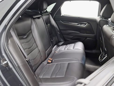 Used 2018 Cadillac XTS Vsport Platinum image 28