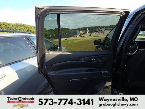 Used 2024 Chevrolet Traverse RS AWD/4WD image 12
