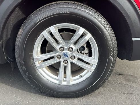 Certified 2023 Ford Explorer XLT image 8