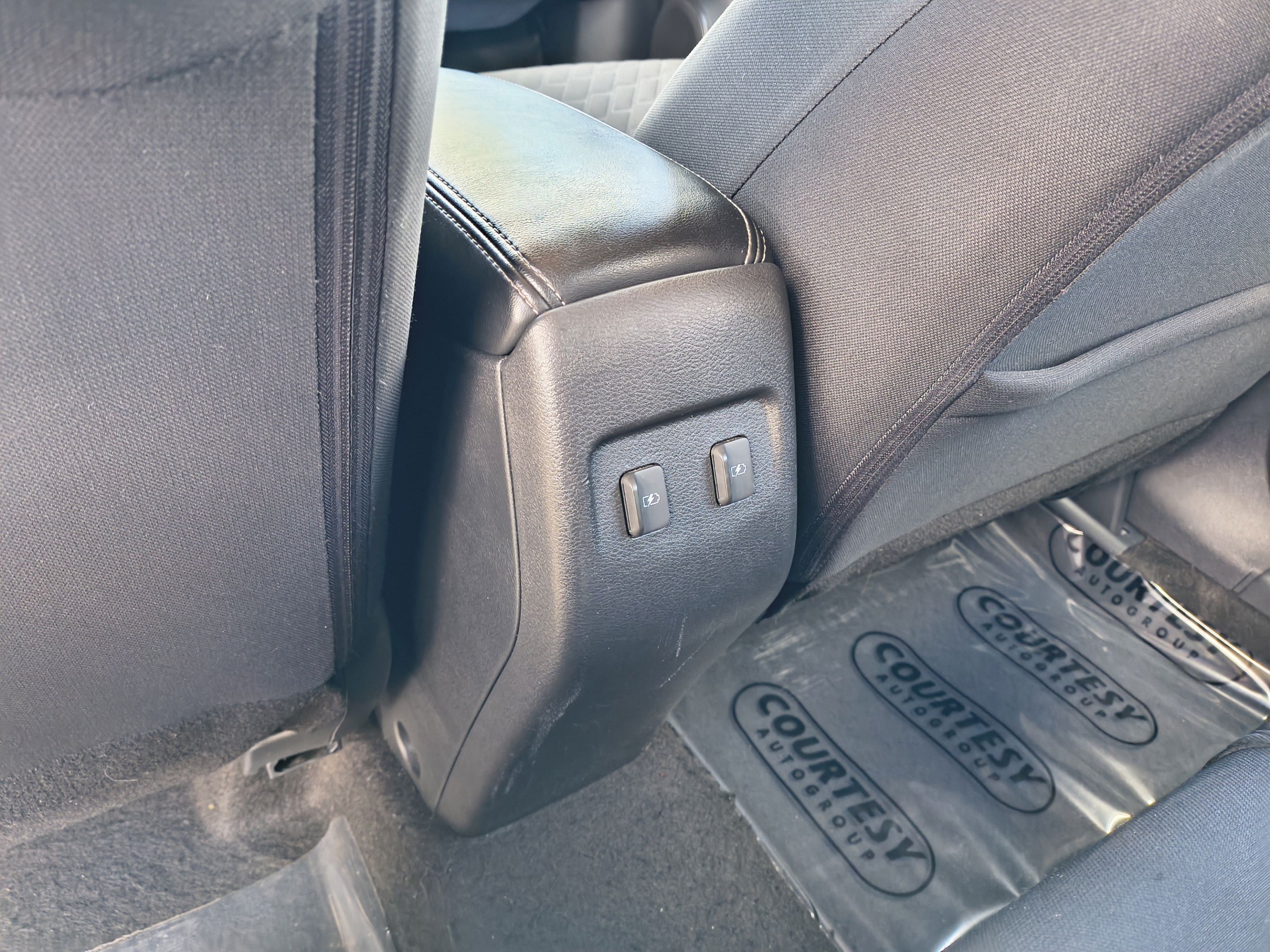 Used 2022 Nissan Kicks SV FWD image 18