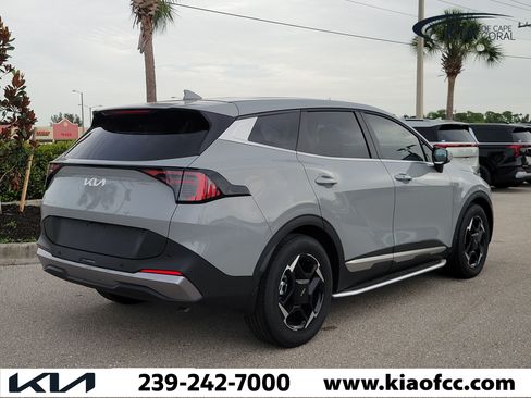 New 2026 Kia Sportage EX FWD image 6