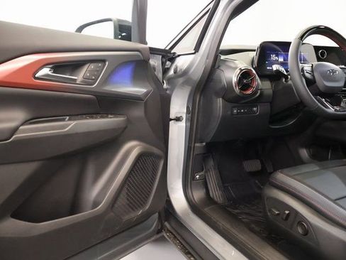 New 2026 Chevrolet Equinox EV RS image 7