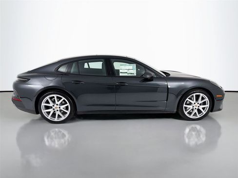 New 2025 Porsche Panamera 4 image 22
