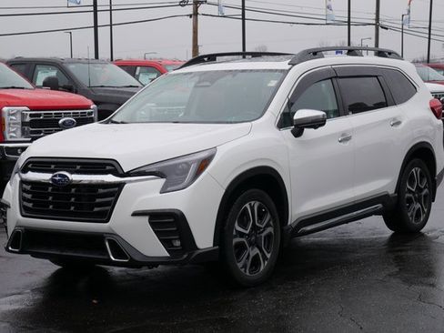 Used 2023 Subaru Ascent Touring image 8