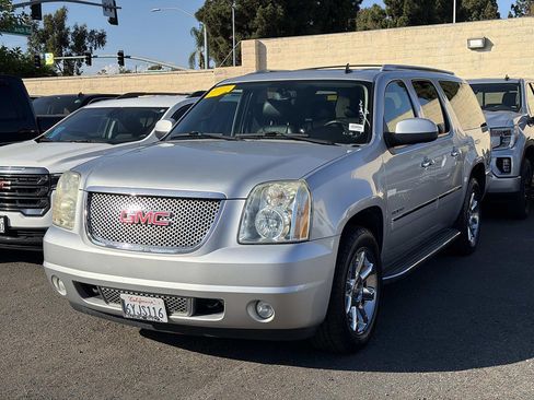 Used 2012 GMC Yukon XL Denali RWD image 3