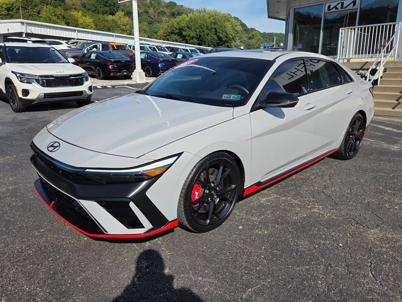 Used 2025 Hyundai Elantra N FWD image 3