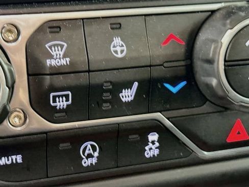 Used 2021 Jeep Gladiator Rubicon AWD/4WD image 20