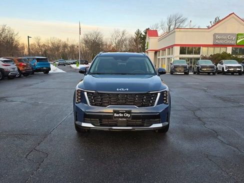 New 2026 Kia Sorento S image 2