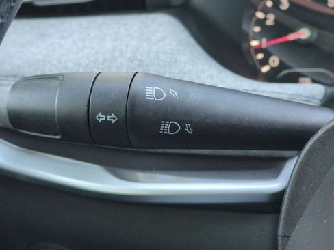 Used 2022 Jeep Compass Latitude image 27