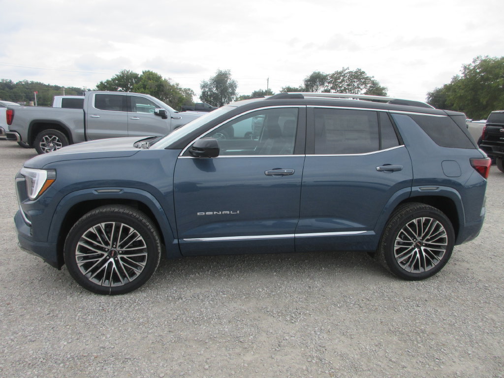 New 2027 GMC Terrain Denali w/ LPO, Black Badging Package AWD/4WD image 7