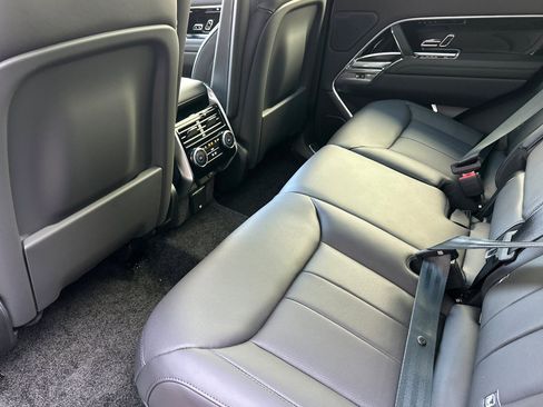 New 2026 Land Rover Range Rover SE image 16